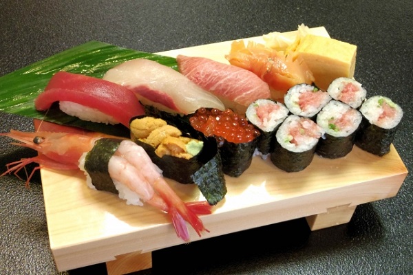 「美味い寿司を握ることと同じくらい重要なのがエンターテイメント性」